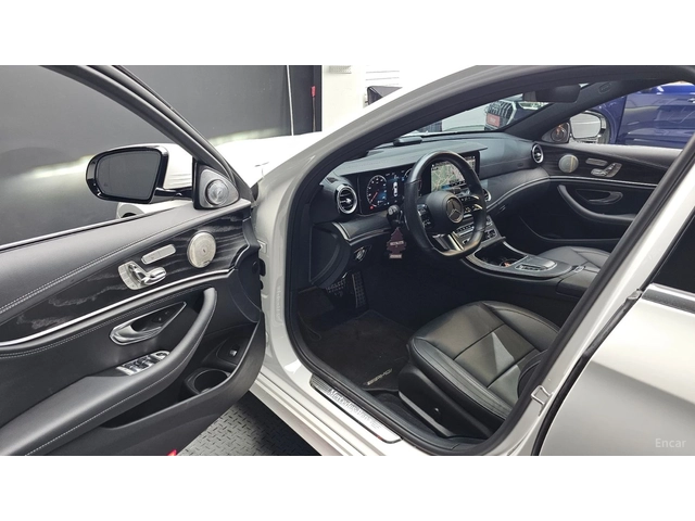 Mercedes-Benz E 220 4MATIC/AMG-LINE/360CAMERA/SUNROOF/BURMESTER - автомобили, коли, обяви за нови и употребявани 4