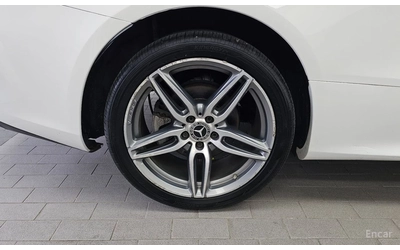 mercedes-benz-e-220 - 4