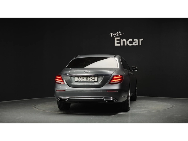 Mercedes-Benz E 220 E220d Exclusive - автомобили, коли, обяви за нови и употребявани 3