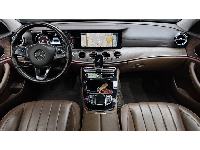 Mercedes-Benz E 220 E220d Exclusive - автомобили, коли, обяви за нови и употребявани 4