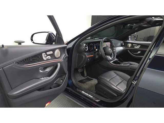 Mercedes-Benz E 220 4MATIC | AMG LINE | W213 - автомобили, коли, обяви за нови и употребявани 4