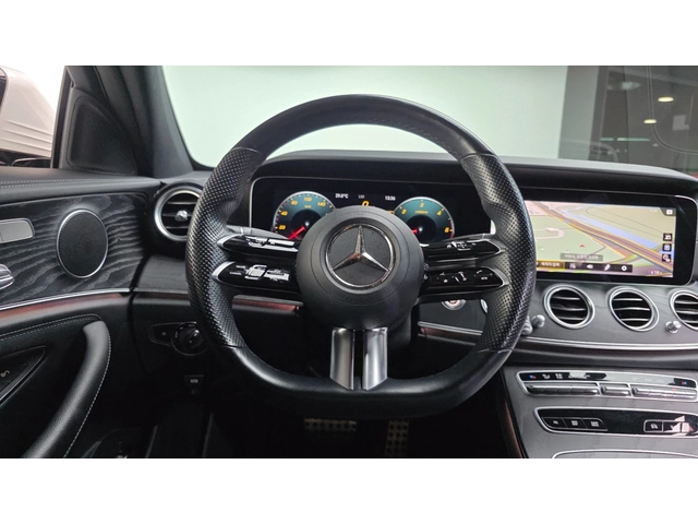 Mercedes-Benz E 220 4MATIC AMG Line - автомобили, коли, обяви за нови и употребявани 11
