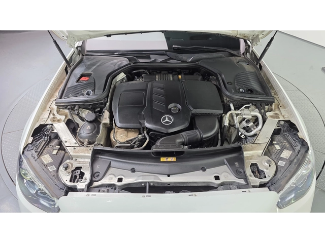 Mercedes-Benz E 220 4MATIC AMG Line - автомобили, коли, обяви за нови и употребявани 5