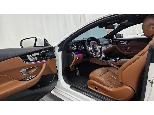 Mercedes-Benz E 220 - автомобили, коли, обяви за нови и употребявани 9