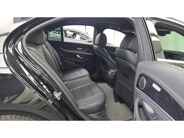 Mercedes-Benz E 220 4MATIC | AMG Line | HUD | 360 - автомобили, коли, обяви за нови и употребявани 9