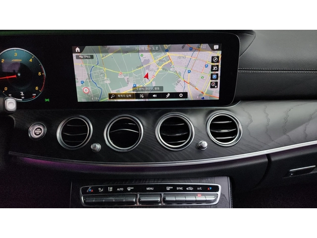 Mercedes-Benz E 220 4MATIC | AMG LINE | W213 | - автомобили, коли, обяви за нови и употребявани 6