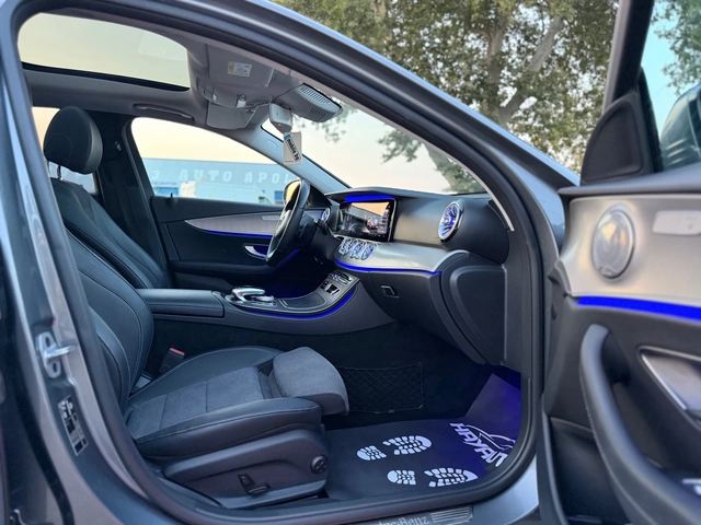 Mercedes-Benz E 220 d= BRABUS= 9G-TRONIC= DIGITAL COCPIT= PANORAMA= 36 - автомобили, коли, обяви за нови и употребявани 10