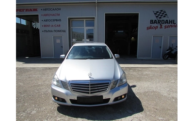 mercedes-benz-e-220 - 1