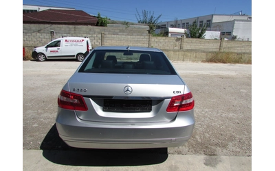 mercedes-benz-e-220 - 3