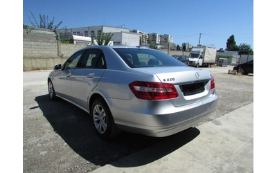 mercedes-benz-e-220 - 5
