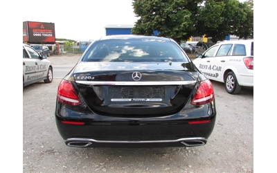mercedes-benz-e-220 - 3