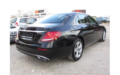 mercedes-benz-e-220 - 4