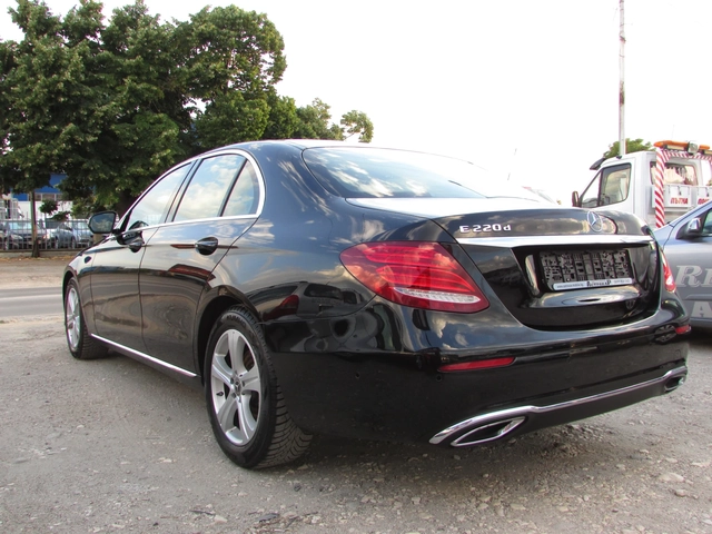 Mercedes-Benz E 220 CDI EURO6B - автомобили, коли, обяви за нови и употребявани 5