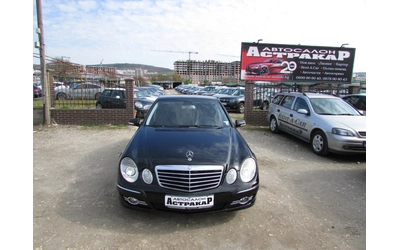 mercedes-benz-e-220 - 1