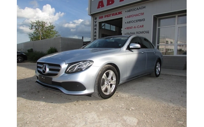 mercedes-benz-e-220 - 1