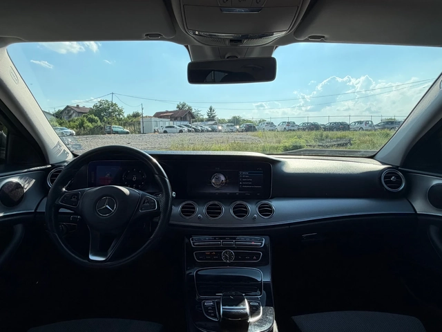 Mercedes-Benz E 220 ТОП* СОБСТВЕН ЛИЗИНГ - автомобили, коли, обяви за нови и употребявани 11