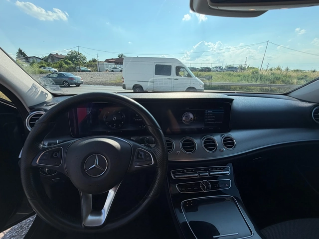 Mercedes-Benz E 220 ТОП* СОБСТВЕН ЛИЗИНГ - автомобили, коли, обяви за нови и употребявани 8