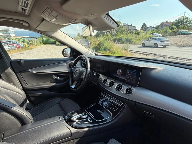 Mercedes-Benz E 220 ТОП* СОБСТВЕН ЛИЗИНГ - автомобили, коли, обяви за нови и употребявани 9