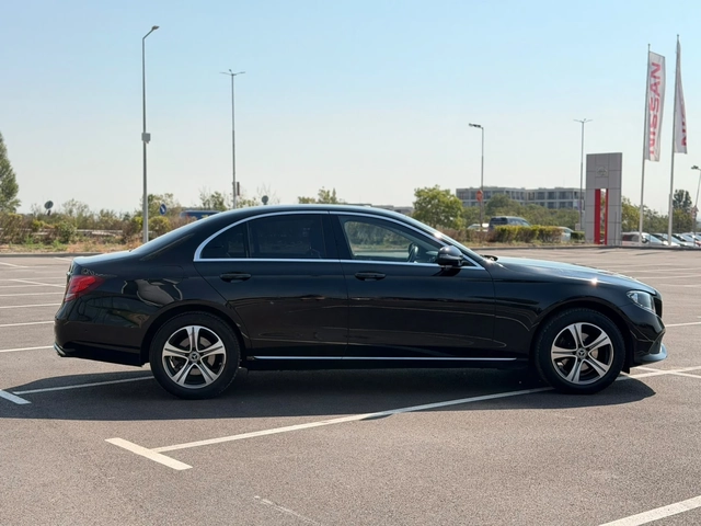 Mercedes-Benz E 220 Лизинг През Уникредит по 250 евро на месец - автомобили, коли, обяви за нови и употребявани 3