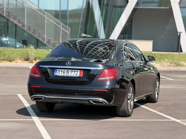 Mercedes-Benz E 220 Лизинг През Уникредит по 250 евро на месец - автомобили, коли, обяви за нови и употребявани 5