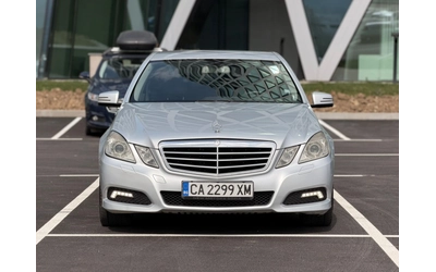 mercedes-benz-e-220 - 1