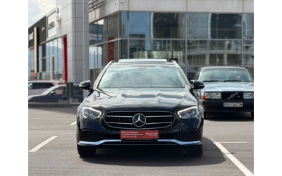 mercedes-benz-e-220 - 1