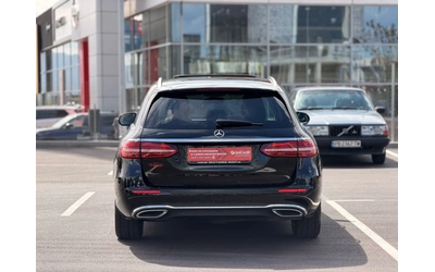 mercedes-benz-e-220 - 4