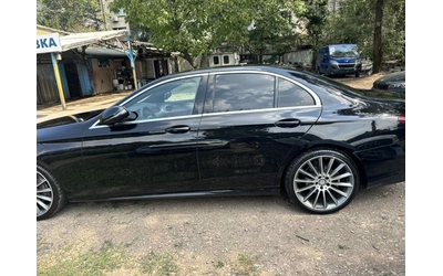 mercedes-benz-e-220 - 3