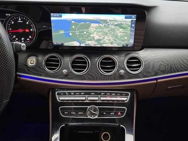 Mercedes-Benz E 220 D 4Matic - САМО 30% АВАНС - автомобили, коли, обяви за нови и употребявани 11