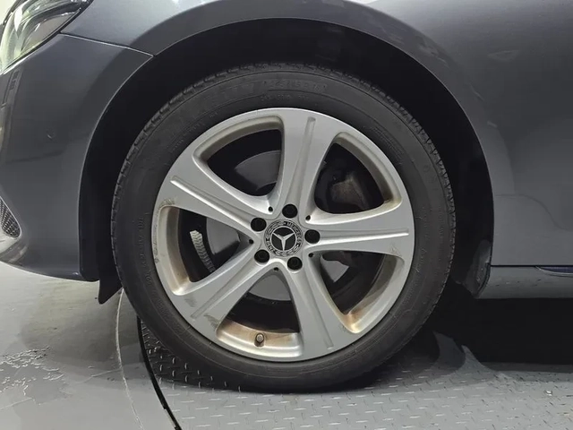 Mercedes-Benz E 220 D 4Matic - САМО 30% АВАНС - автомобили, коли, обяви за нови и употребявани 4