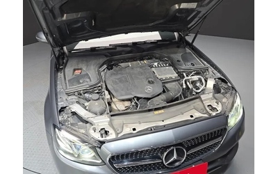 mercedes-benz-e-220 - 5