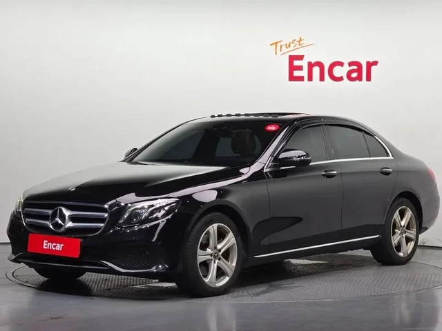Mercedes-Benz E 220 D 4Matic - САМО 30% АВАНС - автомобили, коли, обяви за нови и употребявани 0
