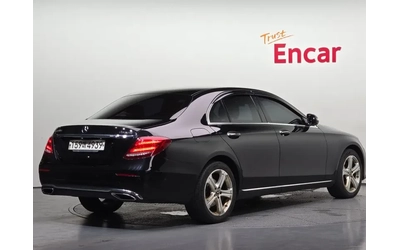 mercedes-benz-e-220 - 1