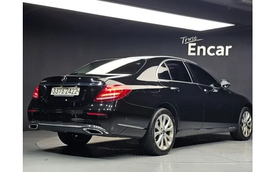 mercedes-benz-e-220 - 1