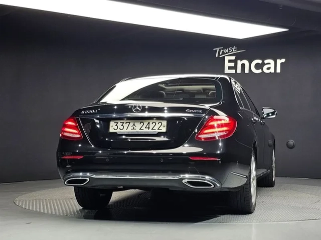 Mercedes-Benz E 220 D 4Matic - САМО 30% АВАНС - автомобили, коли, обяви за нови и употребявани 3