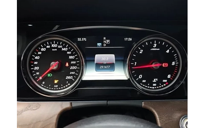 Mercedes-Benz E 220 D 4Matic - САМО 30% АВАНС - автомобили, коли, обяви за нови и употребявани 7