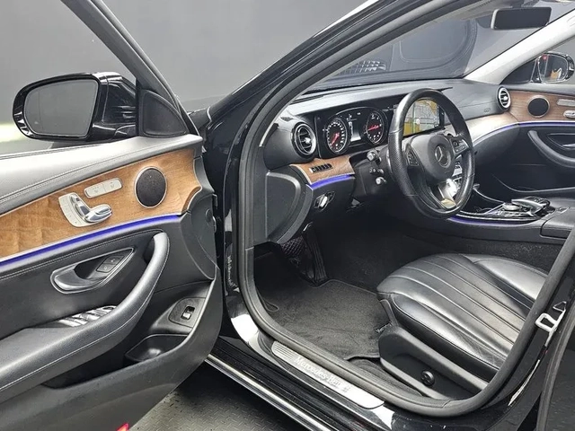 Mercedes-Benz E 220 D 4Matic - САМО 30% АВАНС - автомобили, коли, обяви за нови и употребявани 9