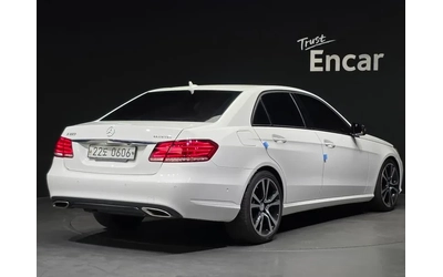 mercedes-benz-e-220 - 1