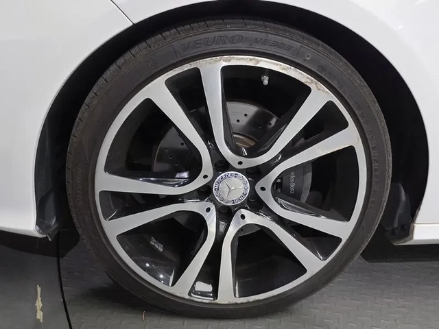 Mercedes-Benz E 220 Bluetech Avant Garde Sports - САМО 30% АВАНС - автомобили, коли, обяви за нови и употребявани 4