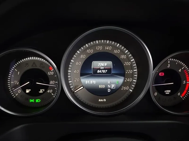 Mercedes-Benz E 220 Bluetech Avant Garde Sports - САМО 30% АВАНС - автомобили, коли, обяви за нови и употребявани 7