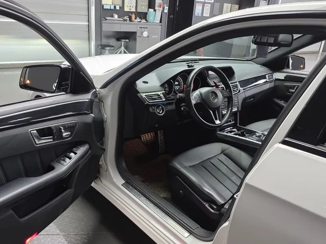 Mercedes-Benz E 220 Bluetech Avant Garde Sports - САМО 30% АВАНС - автомобили, коли, обяви за нови и употребявани 9