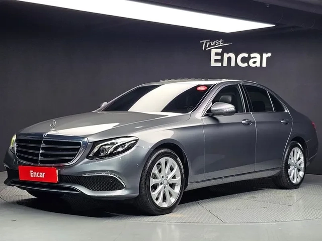Mercedes-Benz E 220 D Exclusive - САМО 30% АВАНС - автомобили, коли, обяви за нови и употребявани 0