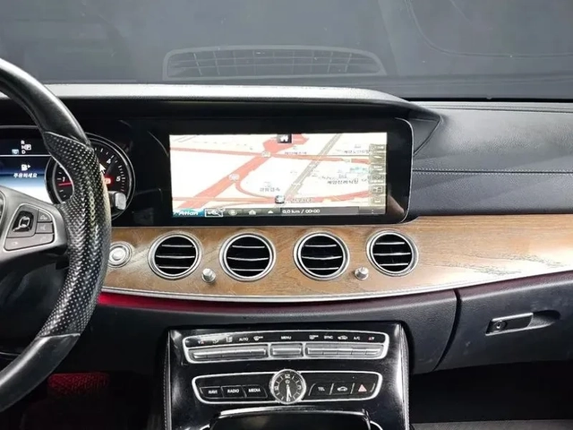 Mercedes-Benz E 220 D Exclusive - САМО 30% АВАНС - автомобили, коли, обяви за нови и употребявани 11