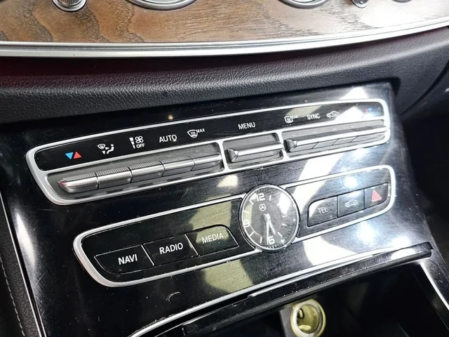 Mercedes-Benz E 220 D Exclusive - САМО 30% АВАНС - автомобили, коли, обяви за нови и употребявани 14