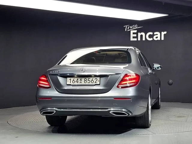 Mercedes-Benz E 220 D Exclusive - САМО 30% АВАНС - автомобили, коли, обяви за нови и употребявани 3