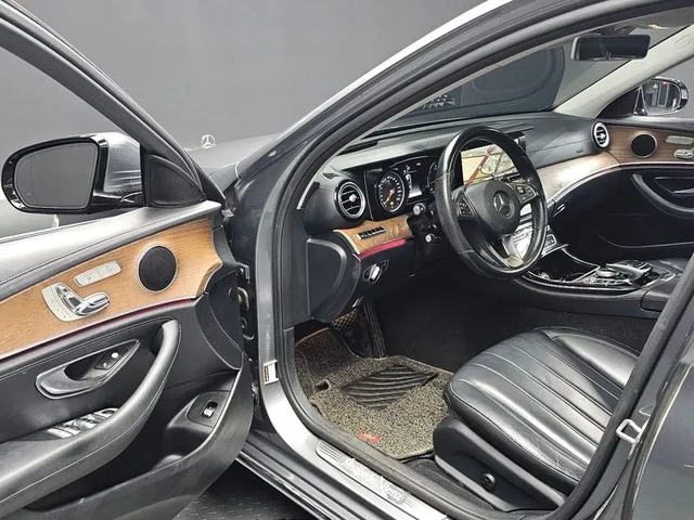 Mercedes-Benz E 220 D Exclusive - САМО 30% АВАНС - автомобили, коли, обяви за нови и употребявани 9
