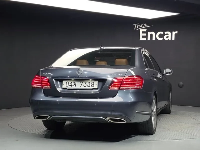 Mercedes-Benz E 220 BlueTEC Avantgarde - САМО 30% АВАНС - автомобили, коли, обяви за нови и употребявани 3