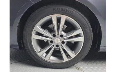 mercedes-benz-e-220 - 4