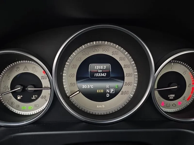 Mercedes-Benz E 220 Bluetech Avant Garde Sports - САМО 30% АВАНС - автомобили, коли, обяви за нови и употребявани 7