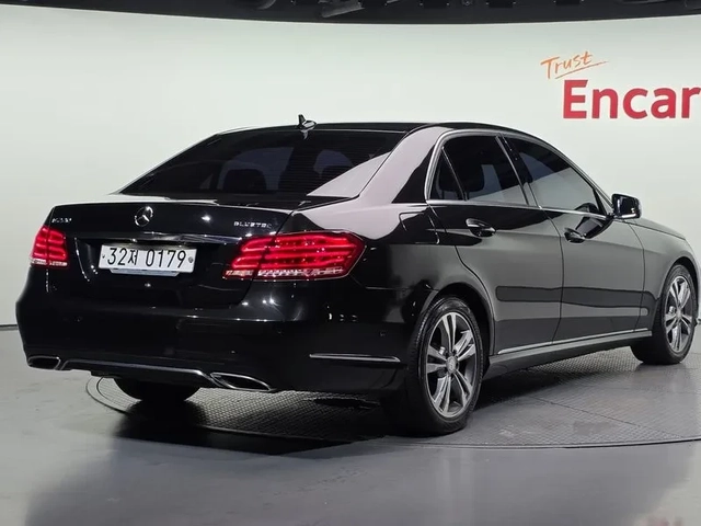 Mercedes-Benz E 220 BlueTEC - САМО 30% АВАНС - автомобили, коли, обяви за нови и употребявани 4